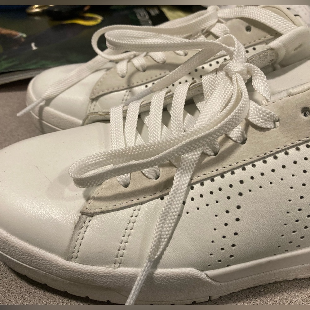 👟Le TIGRE Tompkins Sneaker - Women's  Size: 9.5  Color : White - Picture 7 of 12